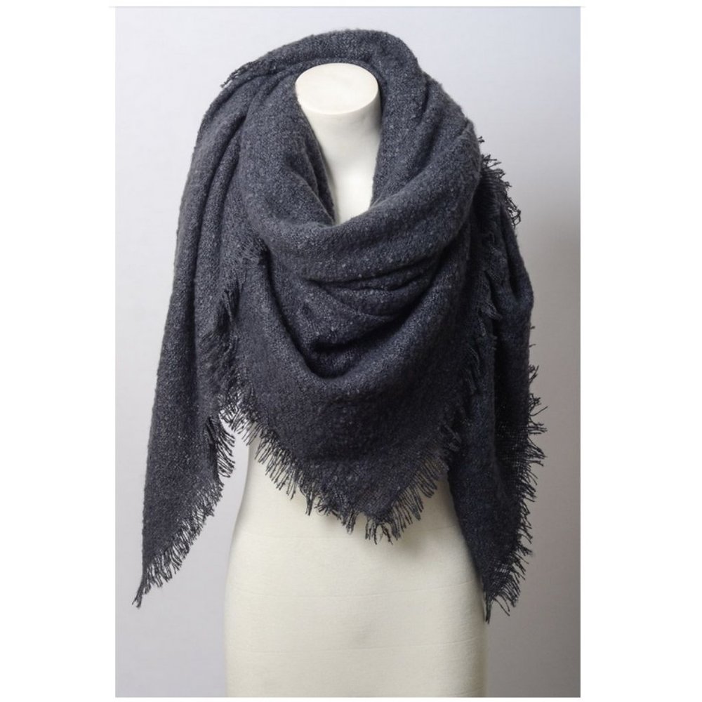 💲Sale 10/$15 ❤️ - Mohair-Like Grey Warm Fluffy Frayed Square Blanket Scarf - Picture 2 of 2